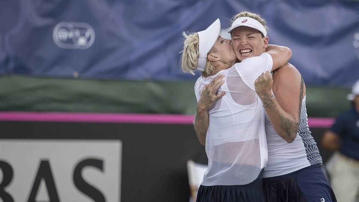 Бетани Маттек-Сандс и Коко Вандевеге