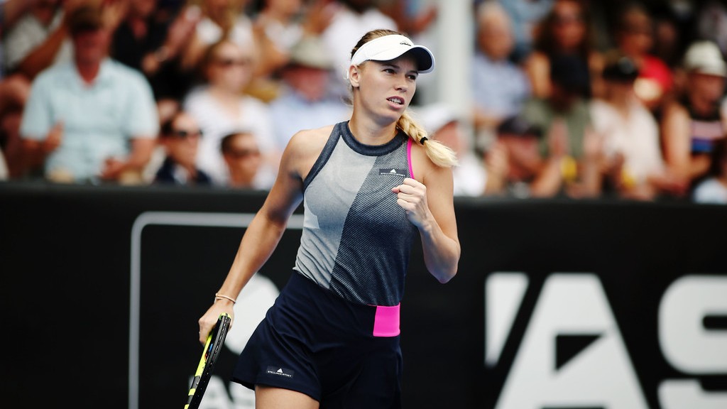 Каролин Возняцки