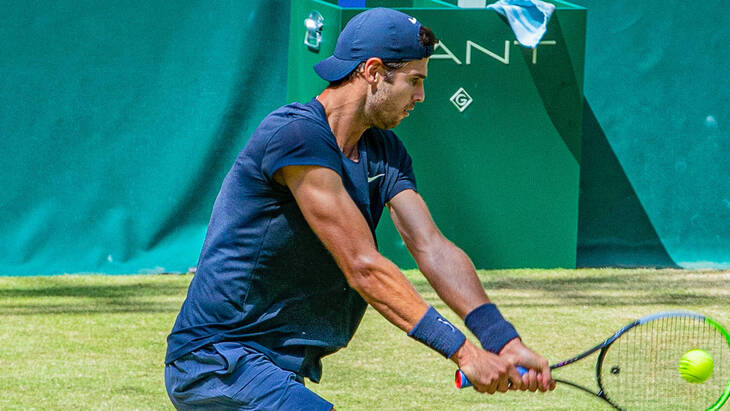 Карен Хачанов