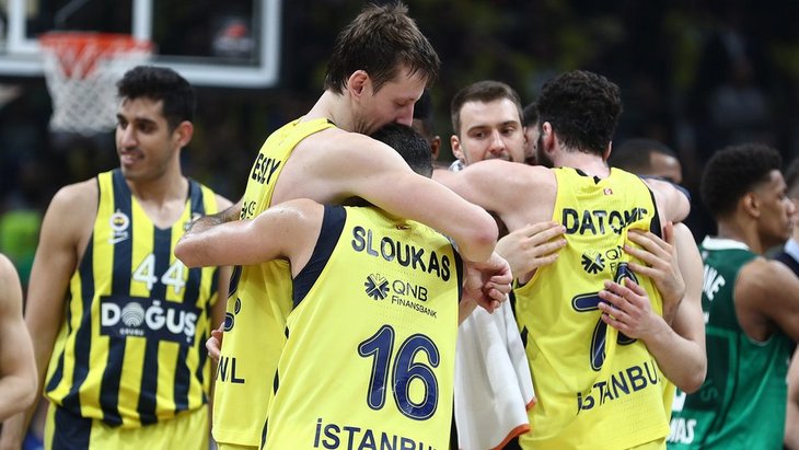 Баскетболисты «Фенербахче»