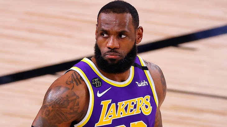 Леброн Джеймс