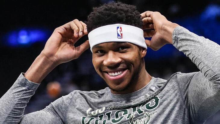 Яннис Адетокунбо