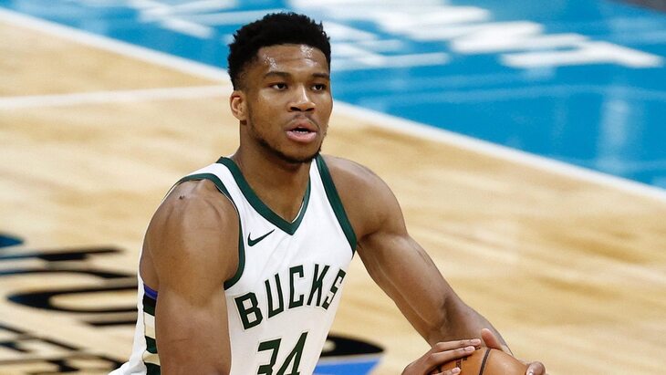 Яннис Адетокунбо