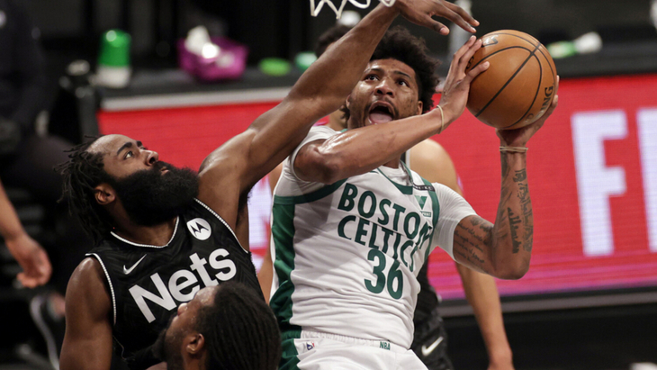 Джеймс Харден и Маркус Смарт