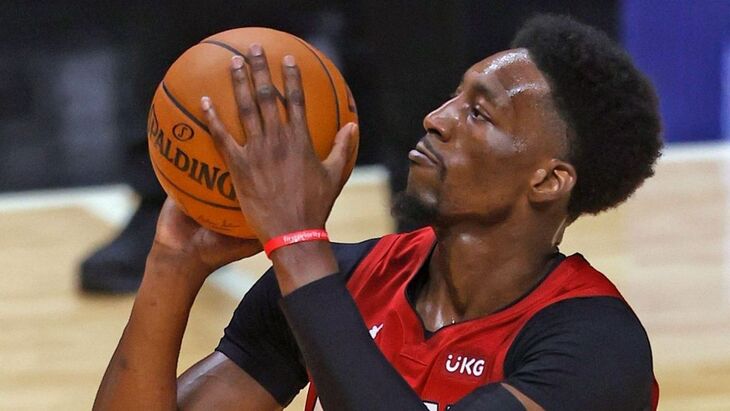 Бэм Адебайо