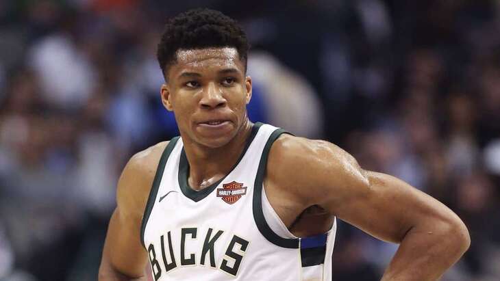 Яннис Адетокунбо