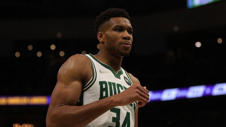 Яннис Адетокунбо