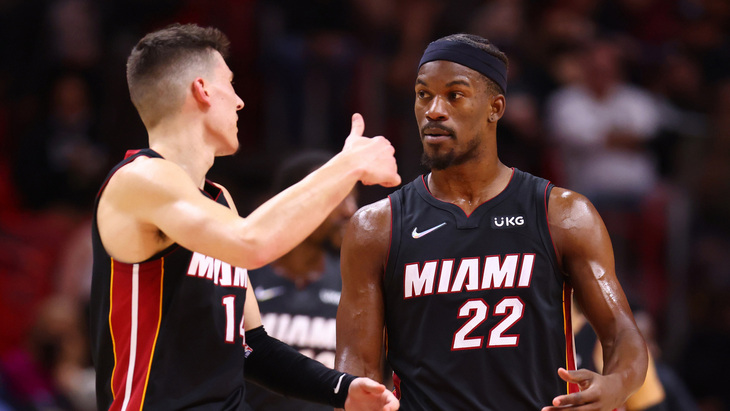 Тайлер Хирроу и Джимми Батлер