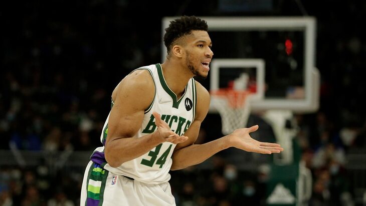 Яннис Адетокунбо