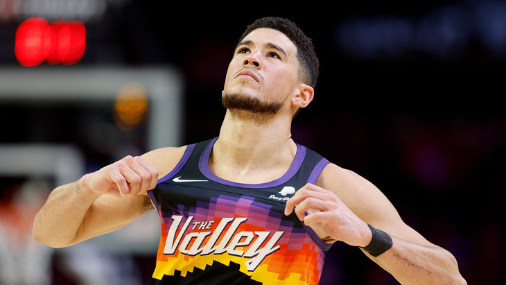 Девин Букер