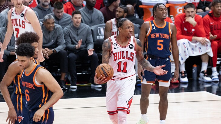 Демар Дерозан с мячом