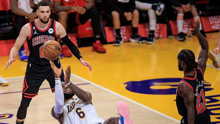 «Чикаго» — «Лос-Анджелес Лейкерс». Сезон 2022/2023