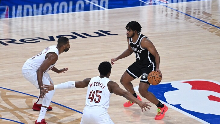 «Бруклин» — «Сани»