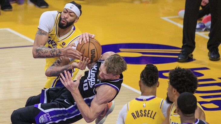 «Лос-Анджелес Лейкерс» — «Сакраменто»