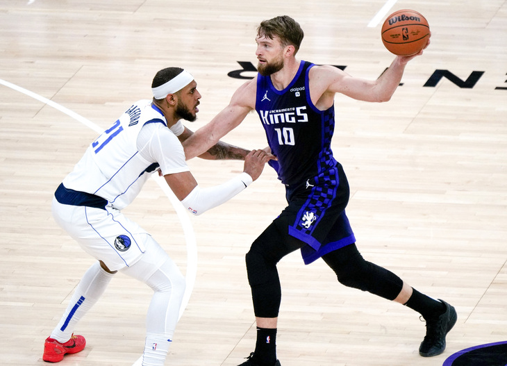 «Сакраменто» — «Даллас»