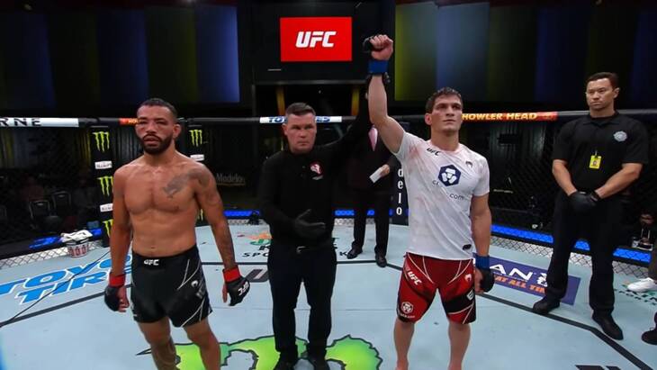 Мовсар Евлоев (справа)