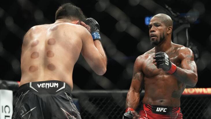 Бобби Грин (справа)