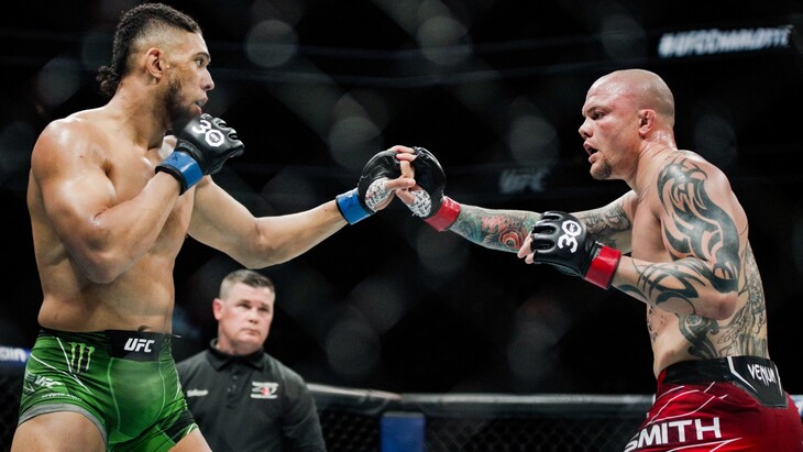 Джонни Уокер (слева)