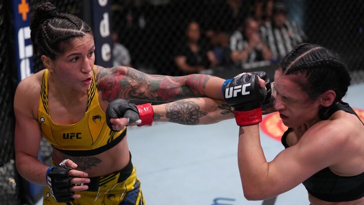 Пэнни Кианзад (слева)