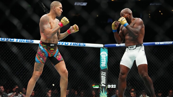 Халил Раунтри (справа)