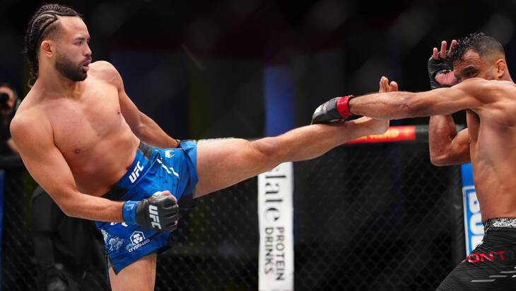 Кайлер Филлипс (слева)