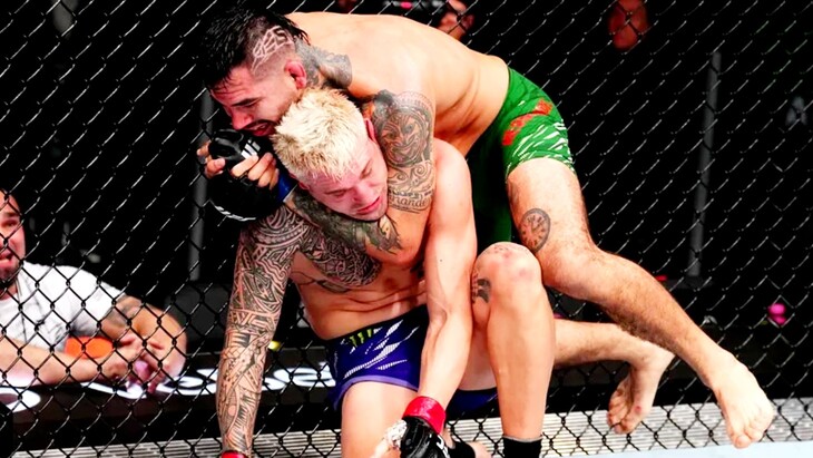 Энтони Эрнандес (справа)