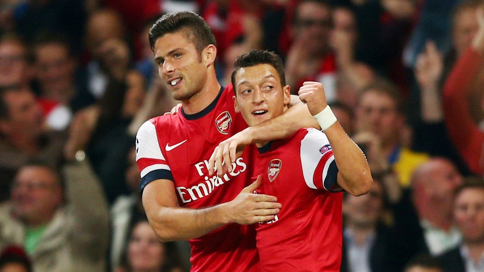 Жиру и Озил забивали «Наполи» в первом матче