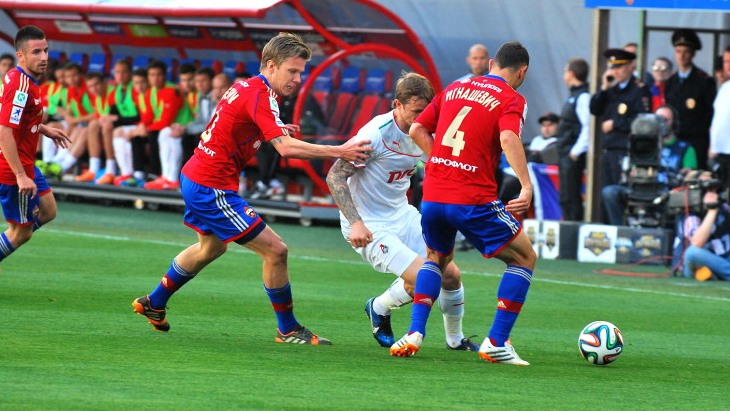 Фрагмент майского матча минувшего сезона