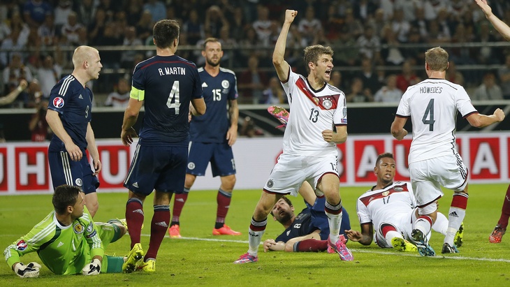 Мюллер принес победу немцам в первом матче сборных