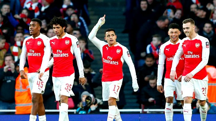 «Арсенал» продолжает борьбу за чемпионский титул