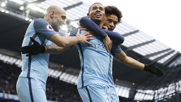 Габриэл Жезуш (в центре) быстро заиграл в составе «Сити»