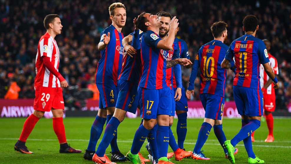 Пако Алькасер забил один из голов в ворота «Спортинга»