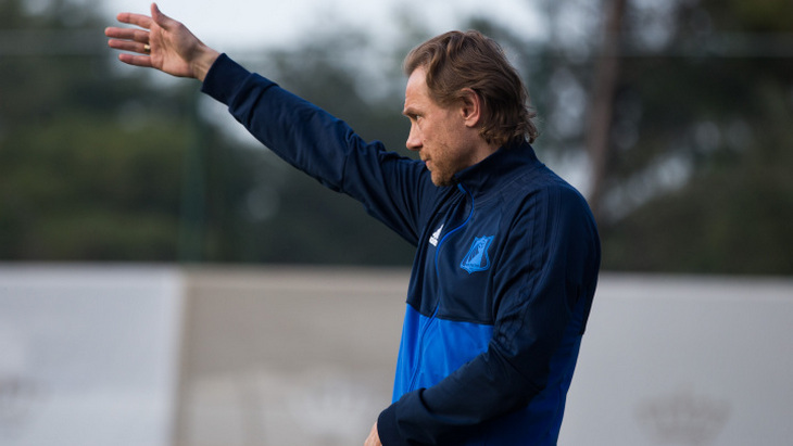 Валерий Карпин