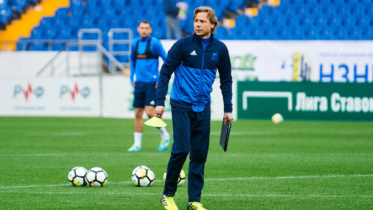 Валерий Карпин