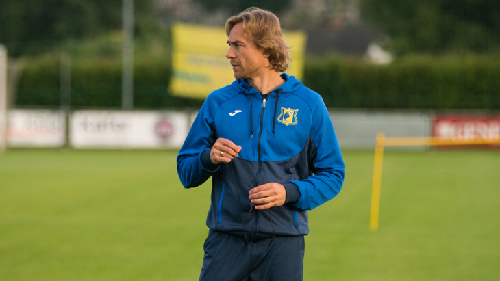 Валерий Карпин