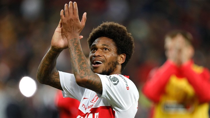 Луис Адриано