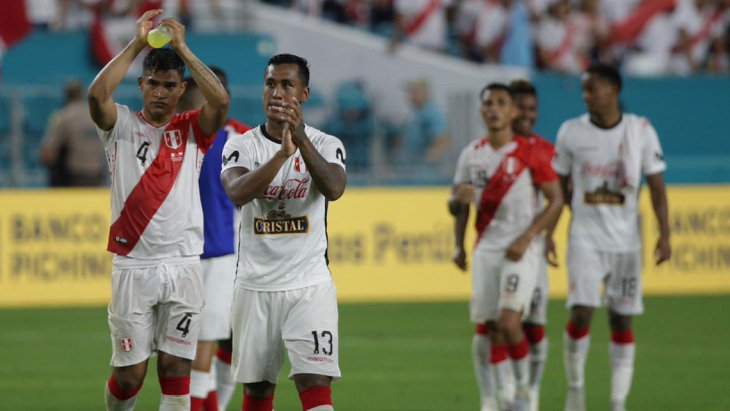 Футболисты сборной Перу