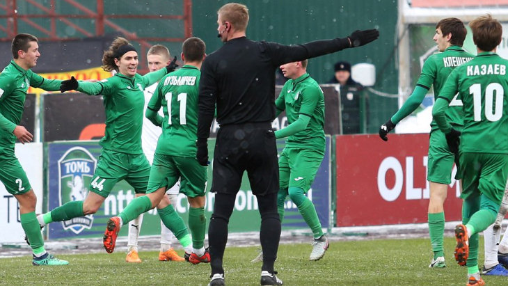 Футболисты «Томи»