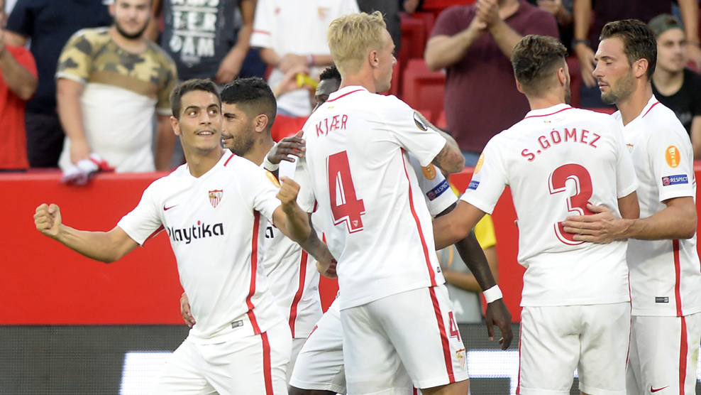 В первом круге «Севилья» разгромила «Стандард» 5:1