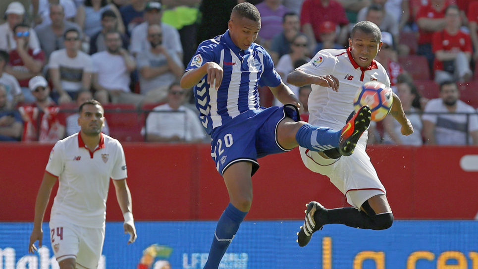 В случае победы «Алавес» догонит «Севилью»