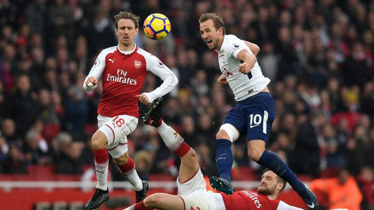 Победитель дерби точно останется в топ-четверке после 14-го тура