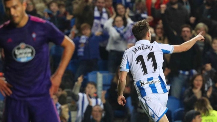 Янузай отмечает гол в ворота «Сельты»