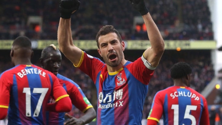 Футболисты «Кристал Пэлас» в матче с «Фулхэмом»