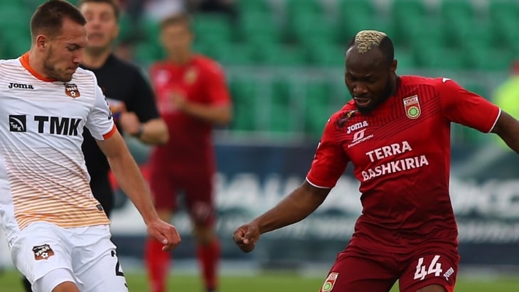 Сильвестр Игбун в матче с «Уралом»