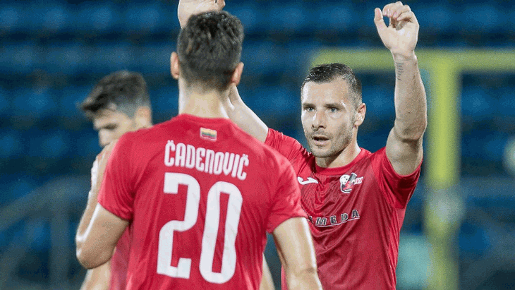 Футболисты «Судувы»