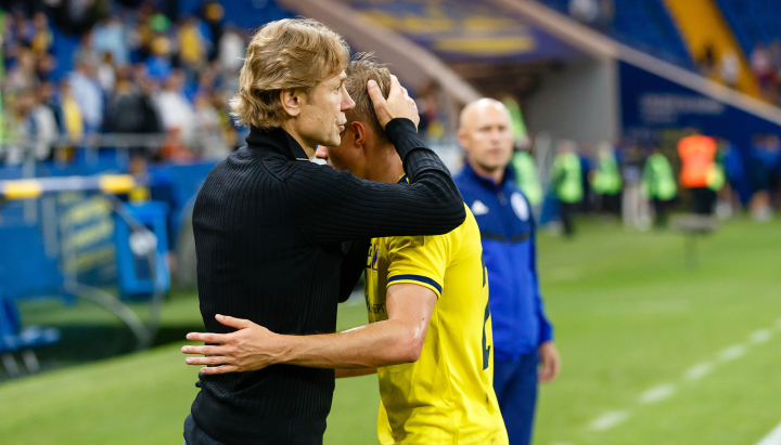 Валерий Карпин