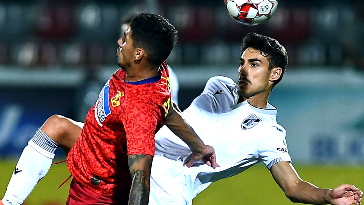 «Стяуа» — «Виктория Гимарайнш»