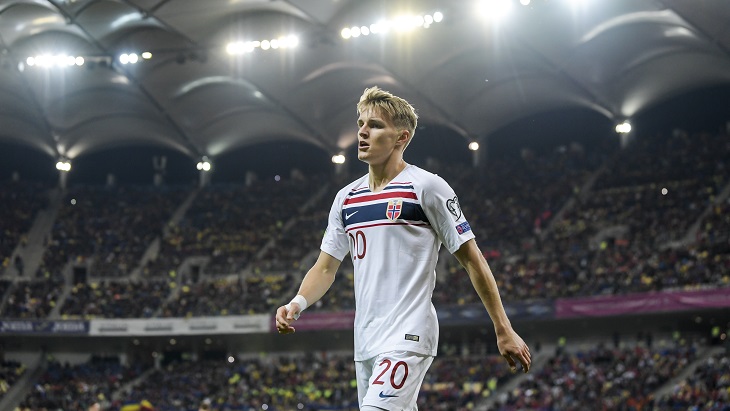 Норвегия на четыре очка отстает от второй позиции