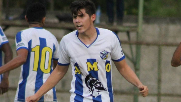 Футболист «Окоталя»