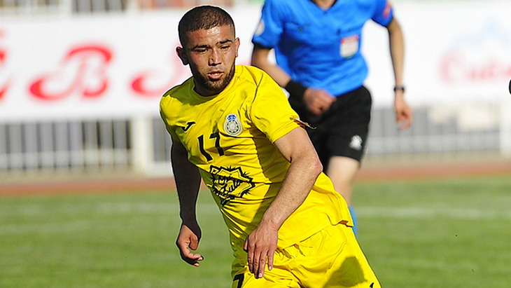 Футболист «Истаравшана»